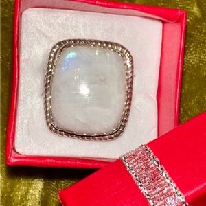 🌙💍  MOONSTONE!!!  Natural and Authentic! Sterling Silver, Size 8-8.5